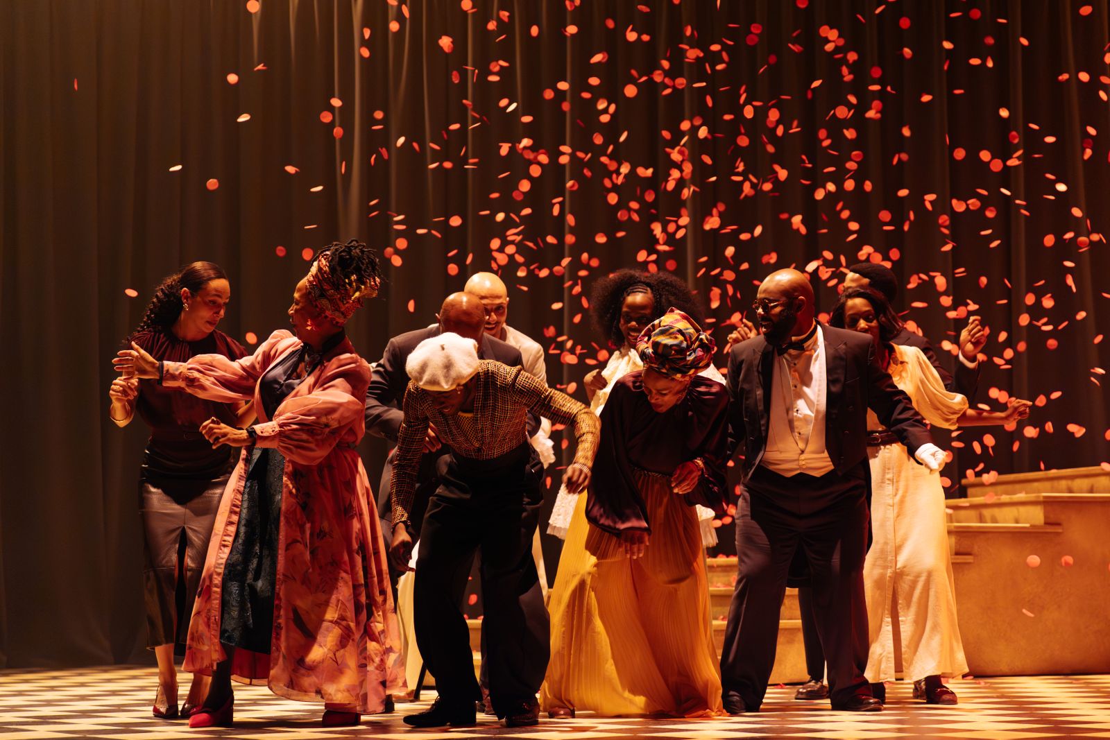 Lyric Hammersmith Theatre sees An Ideal Husband on stage